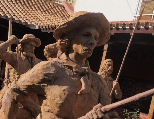Galeria de Esculturas de Carlos Benavidez - Argentina