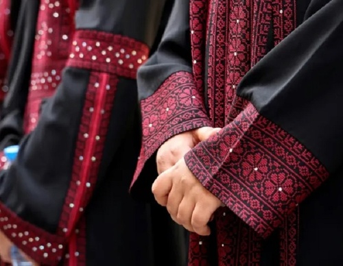 Gaza Artist Embroiders the 'Pain' of War in Paris